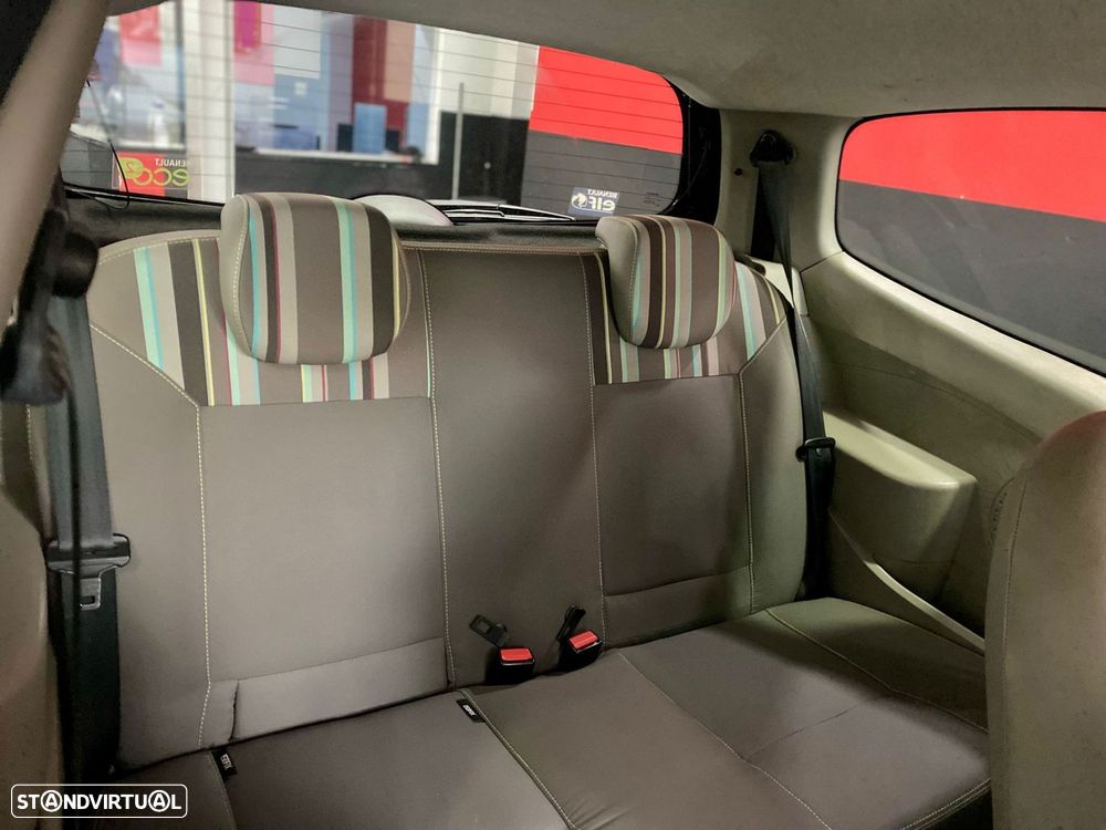 Renault Twingo dCi 75 Authentique - 23