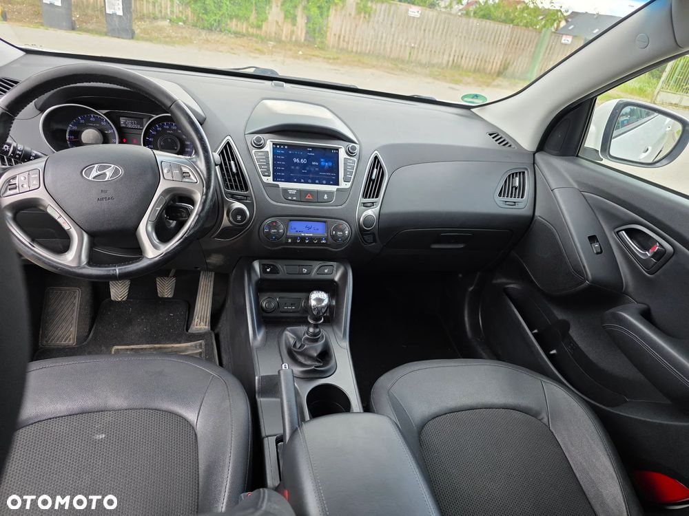 Hyundai ix35 1.6 2WD Fifa World Cup Edition - 10