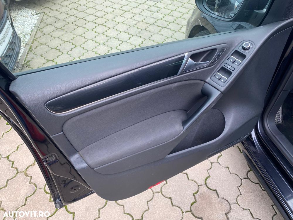 Volkswagen Golf - 17