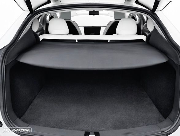 Tesla Model Y Long Range Dual Motor AWD - 12