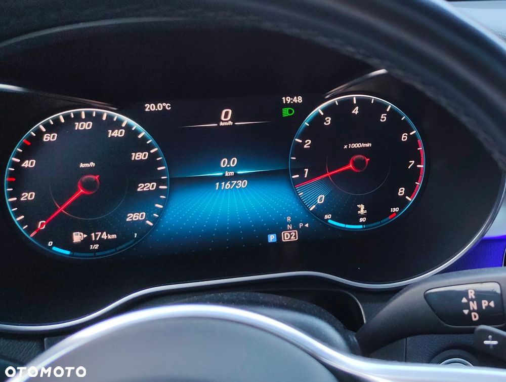 Mercedes-Benz GLC 300 4Matic 9G-TRONIC AMG Line - 26