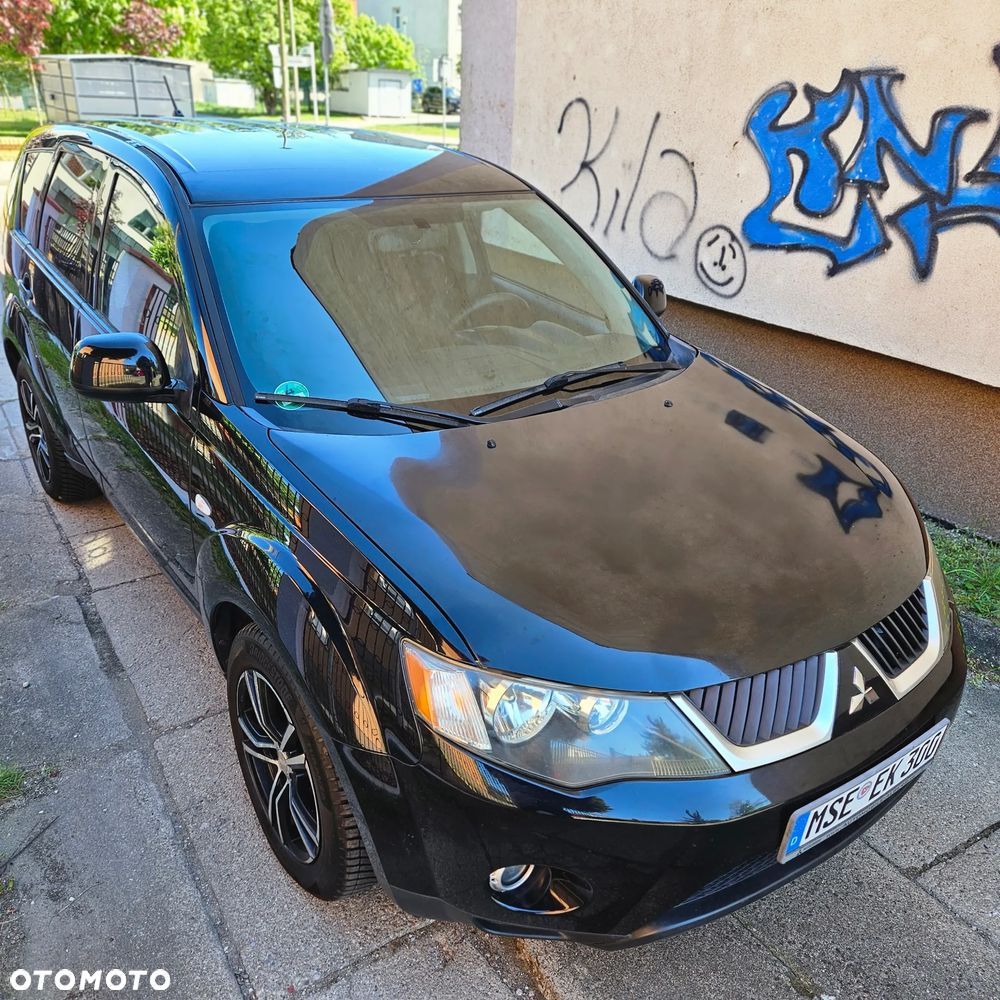 Mitsubishi Outlander - 4