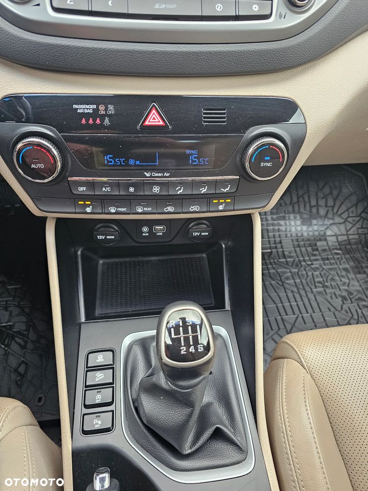 Hyundai Tucson 1.7 CRDI BlueDrive Style 2WD - 13
