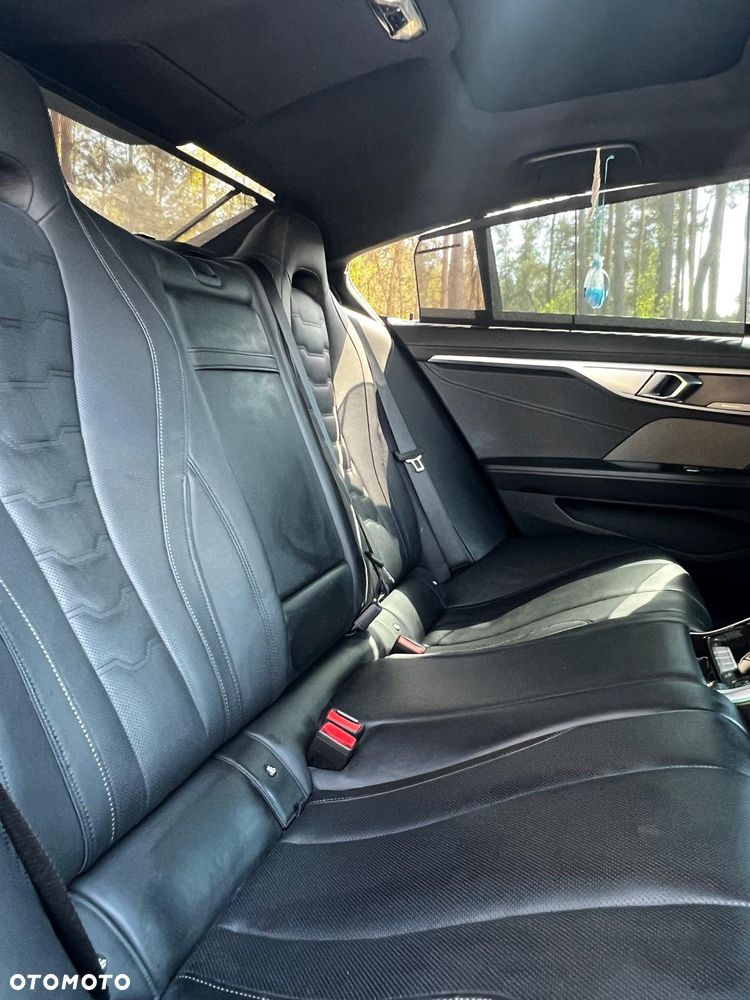 BMW Seria 8 840i xDrive - 12