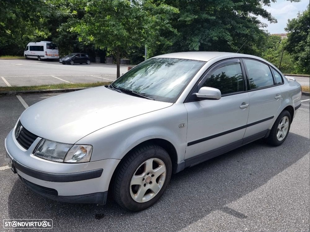 VW Passat Variant 1.9 TDi Confortline - 3