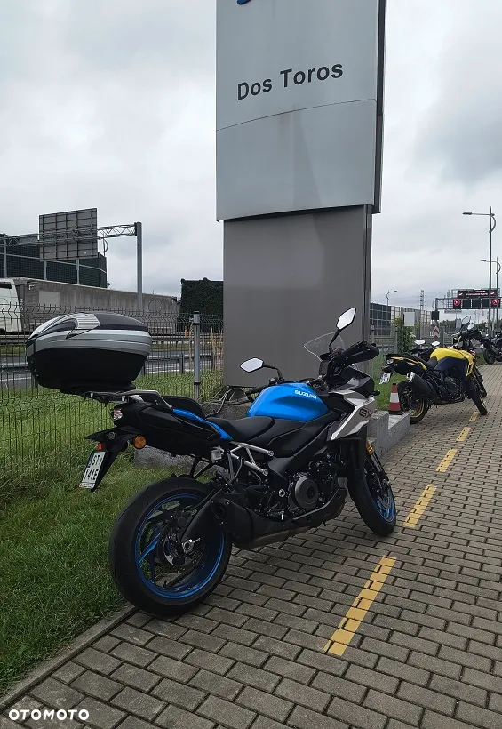 Suzuki GSX - 3