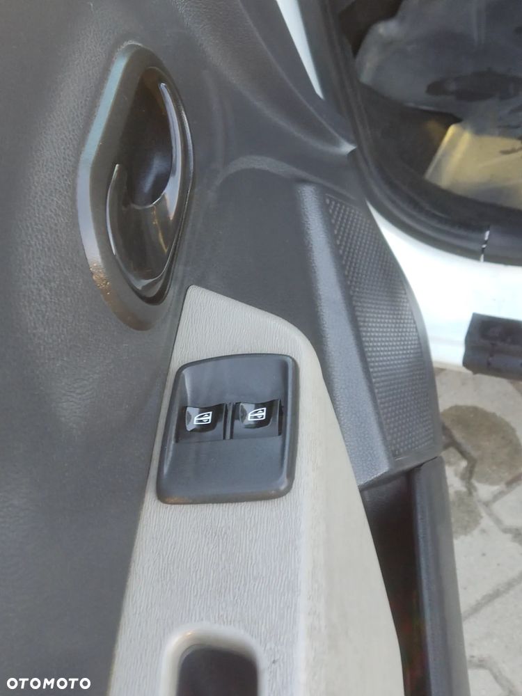 Dacia Dokker 1.6 SL Celebration - 13