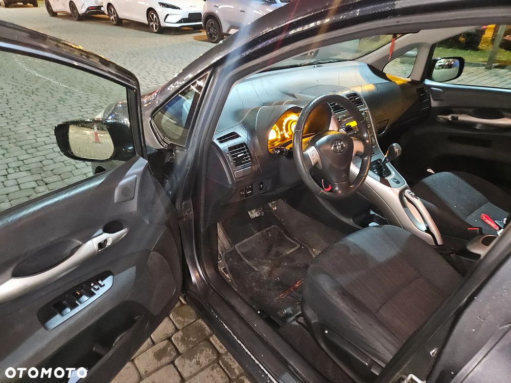 Toyota Auris 1.4 D-4D Premium + EU5 MM - 7
