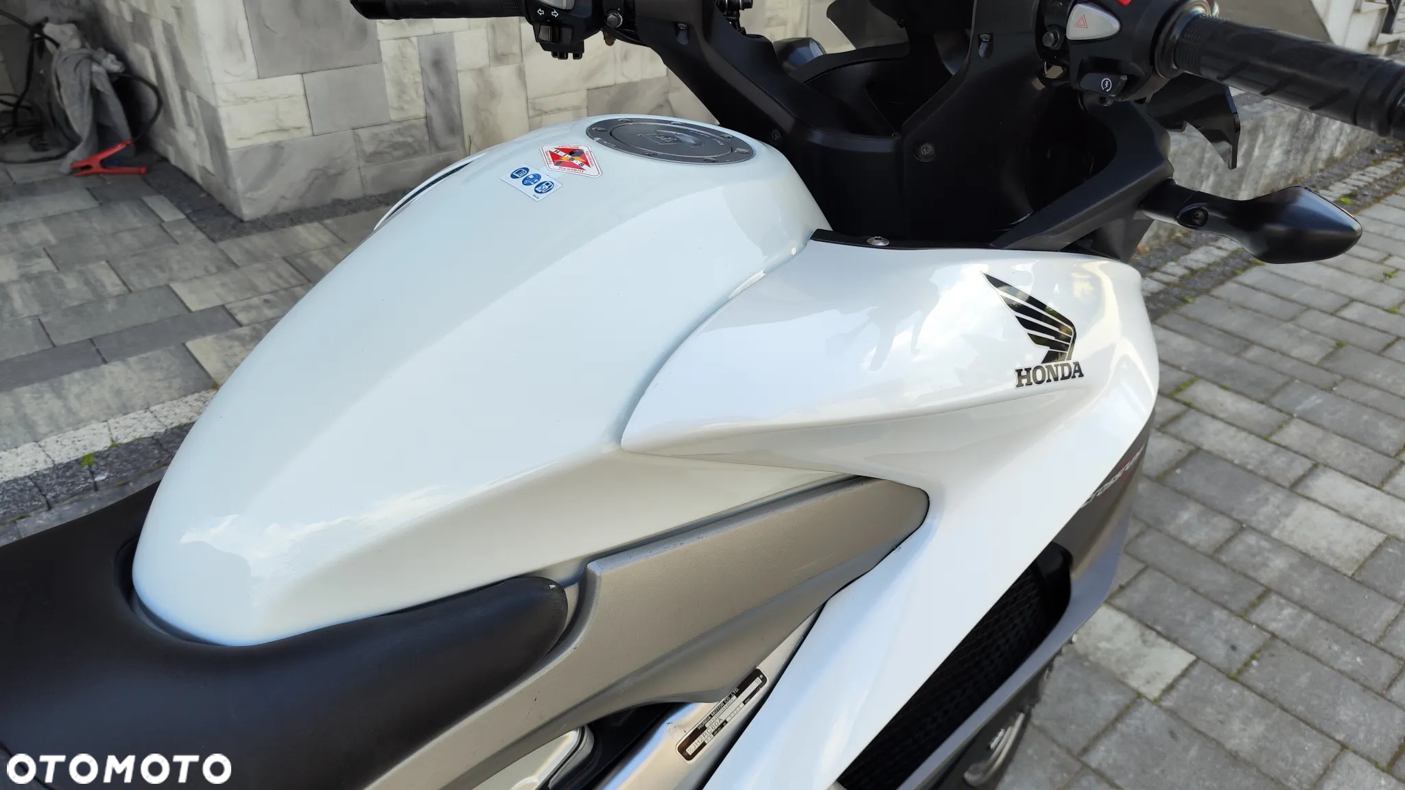 Honda VFR - 24