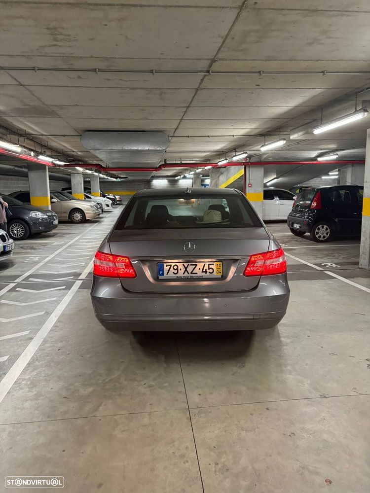 Mercedes-Benz E 220 CDI DPF BlueEFFICIENCY Auto - 4