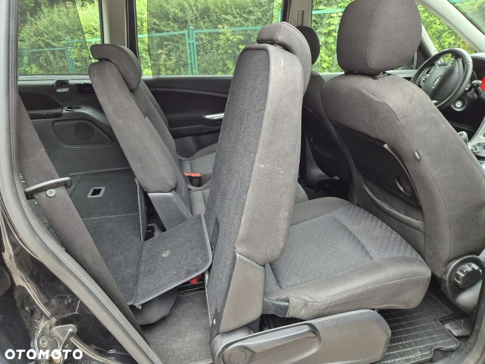 Ford Galaxy 2.0 TDCi Ghia - 20