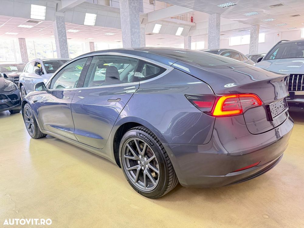 Tesla Model 3 Langstreckenbatterie Allradantrieb Dual Motor - 11