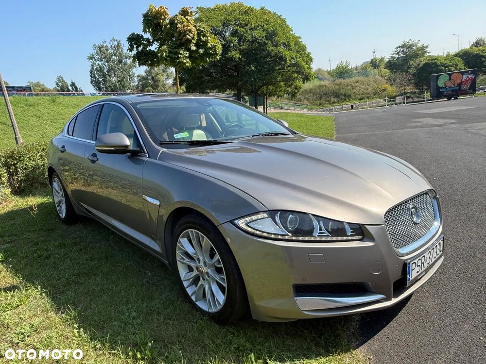 Jaguar XF 3.0 V6 D Luxury - 1