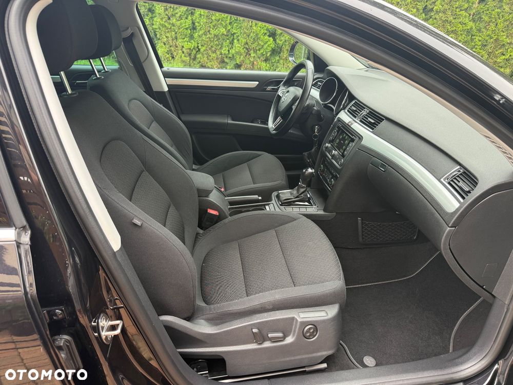 Skoda Superb 2.0 TDI Business DSG - 26