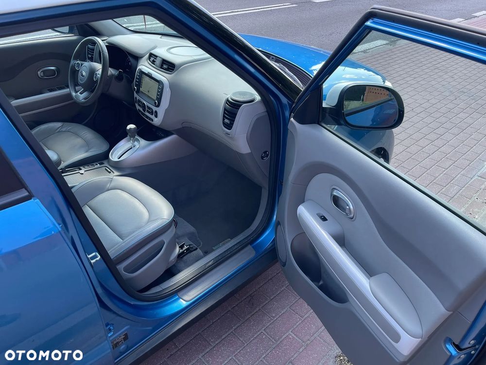 Kia Soul Plug - 23