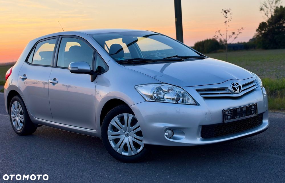 Toyota Auris 1.6 MultiMode Executive - 4