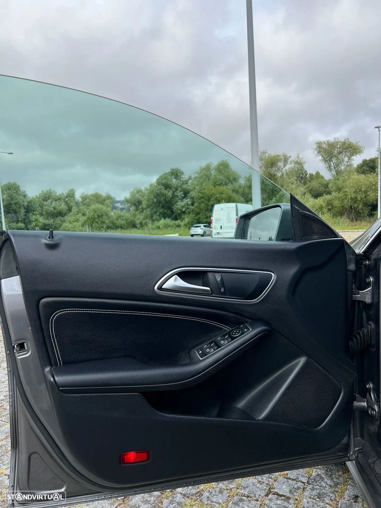 Mercedes-Benz CLA 180 d BlueEFFICIENCY Edition - 12