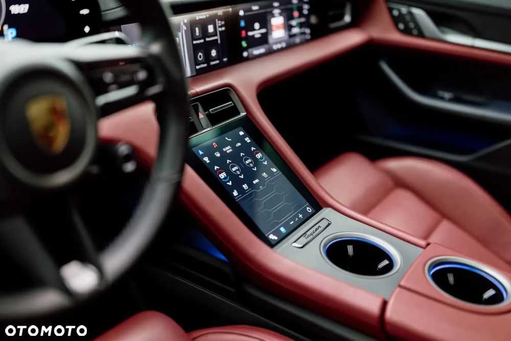 Porsche Taycan Turbo - 17