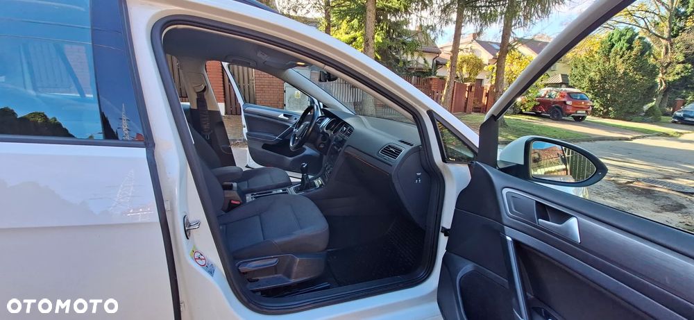 2019 Volkswagen Golf, photograph 9