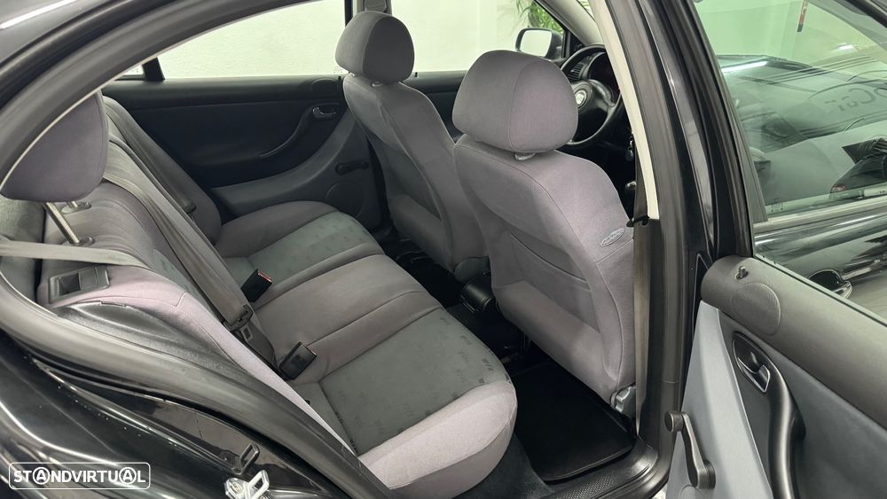 SEAT Leon 1.4 16V Stella - 9