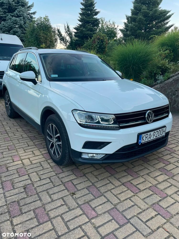 Volkswagen Tiguan - 1