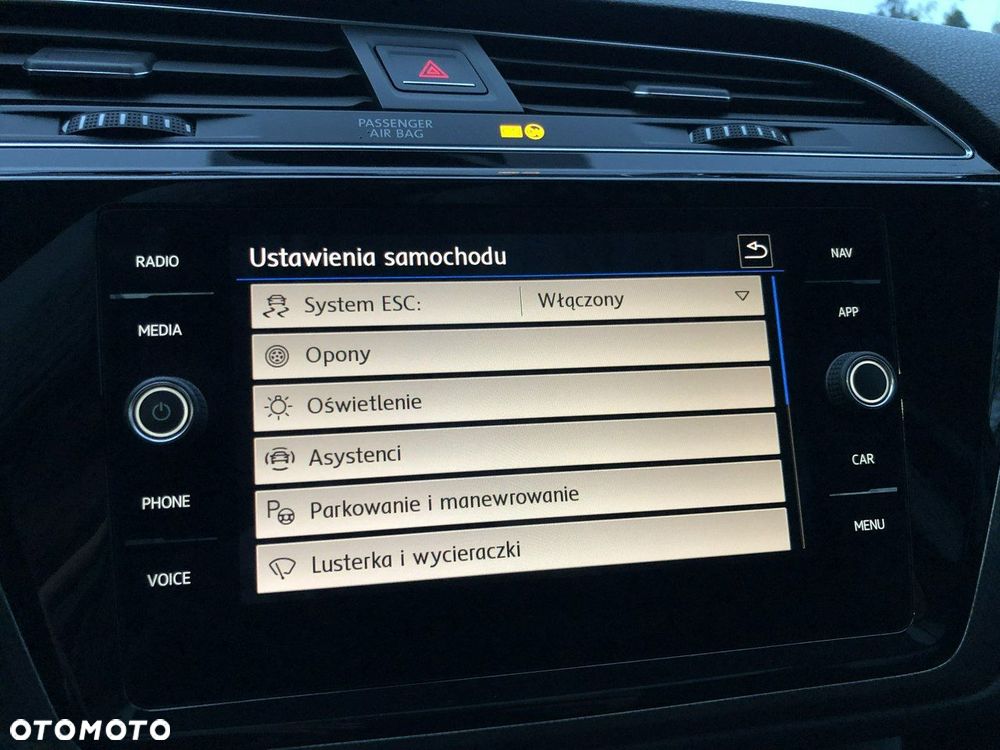 Volkswagen Touran - 19