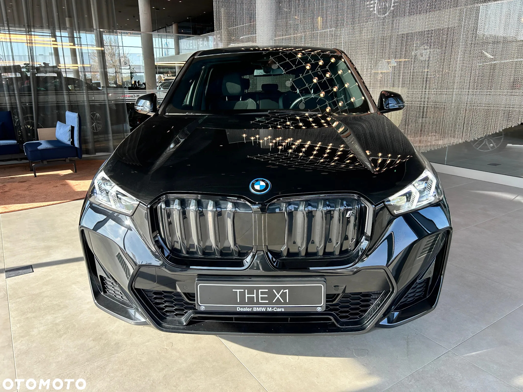 BMW iX1 xDrive30 M Sport - 4
