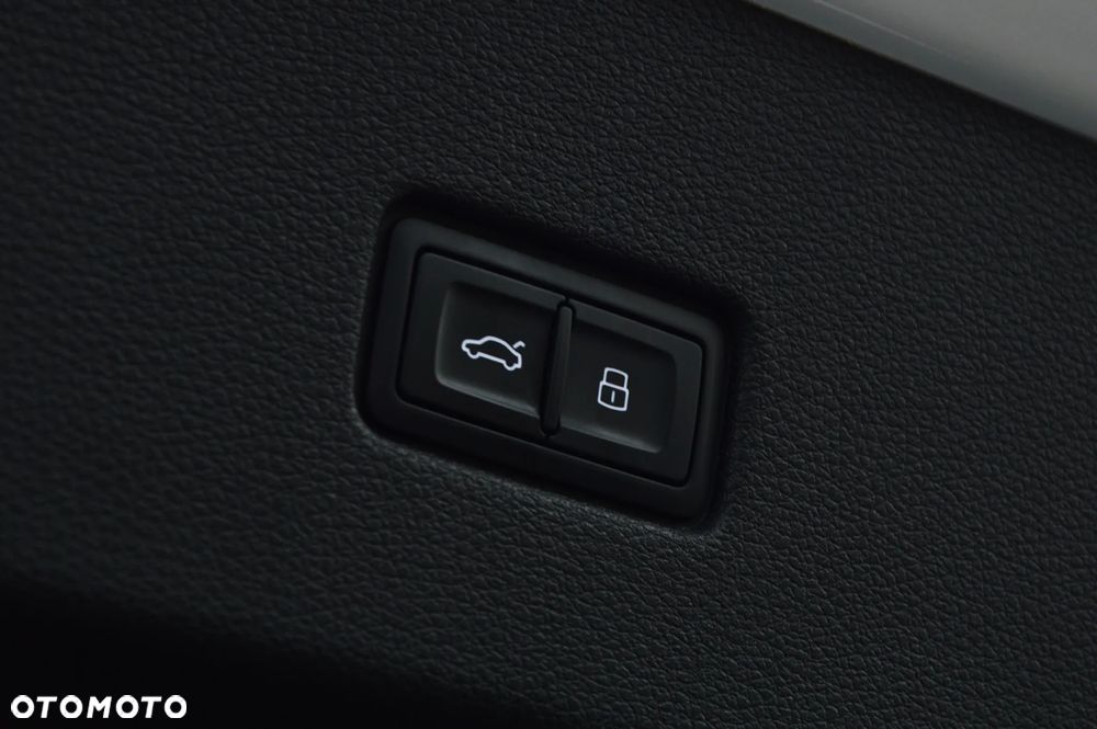 Audi SQ8 2025