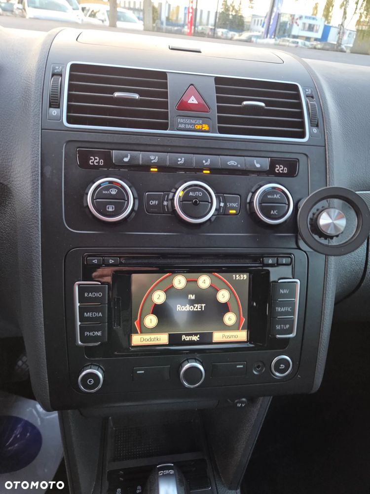 Volkswagen Touran 2.0 TDI DPF DSG Highline - 26