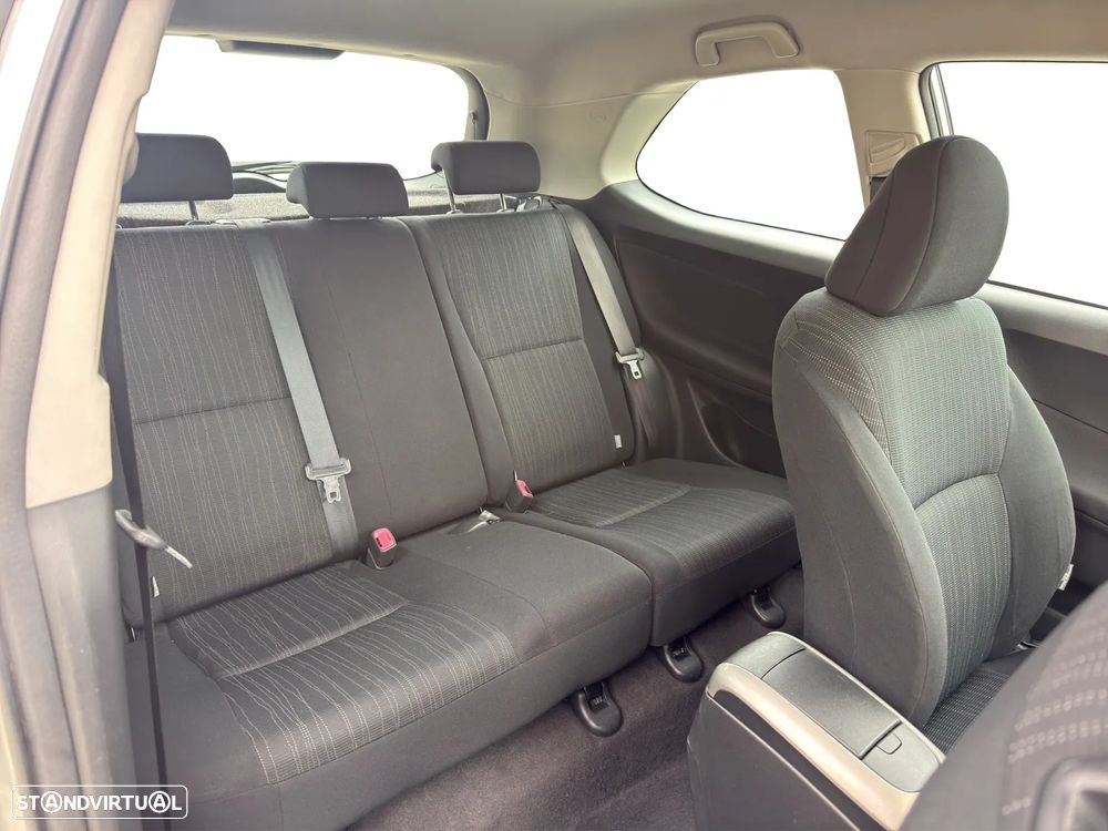 Toyota Auris 1.4 D-4D - 16