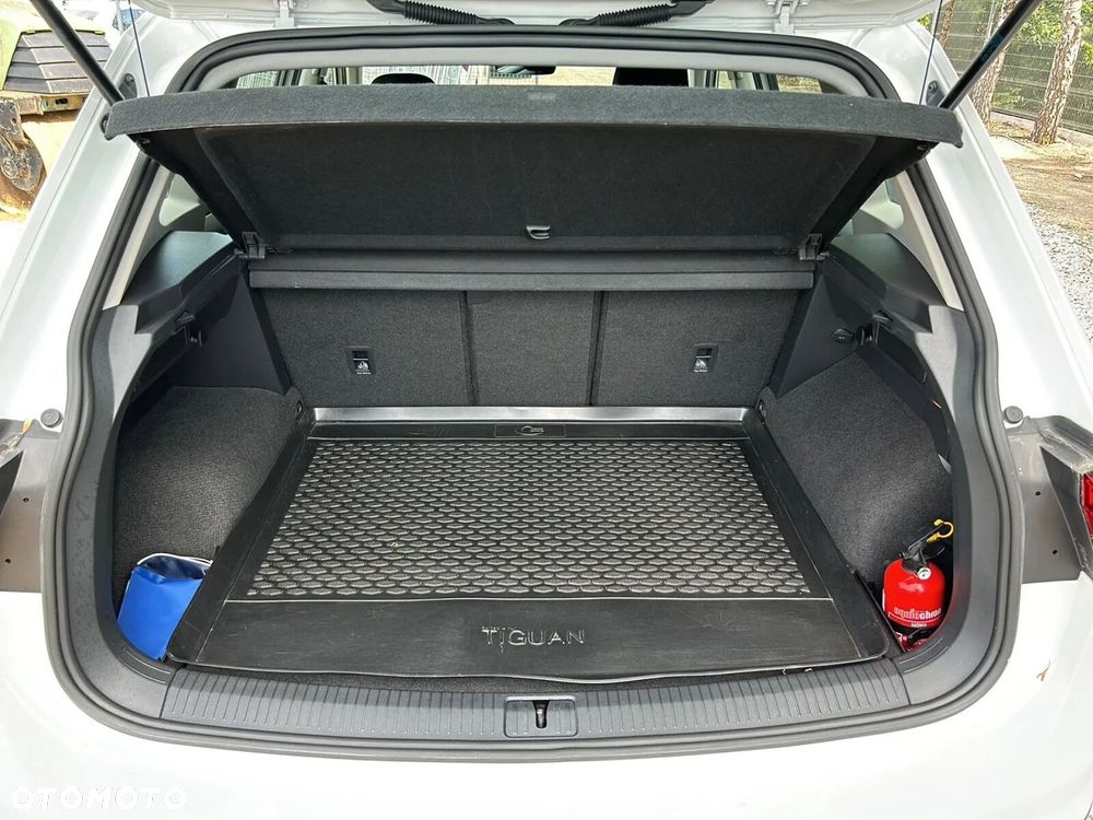 Volkswagen Tiguan - 10