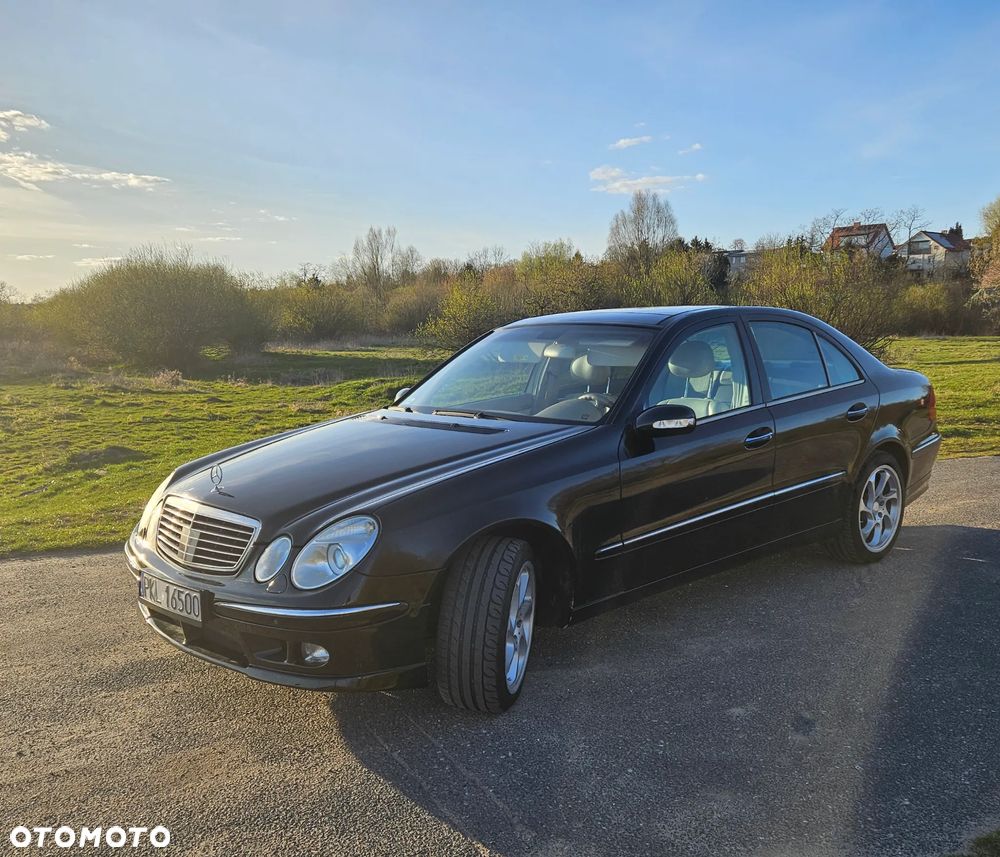 Mercedes-Benz Klasa E 500 4-Matic T Elegance - 4