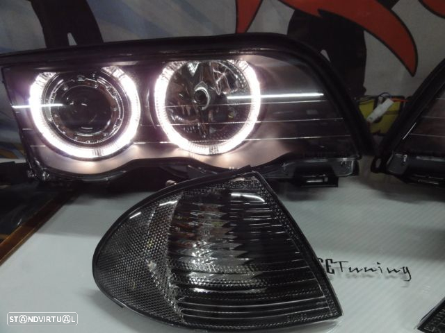 Farois angel eyes BMW E46 4 portas / limosine 98-01 fundo preto com angel eyes em branco - 12