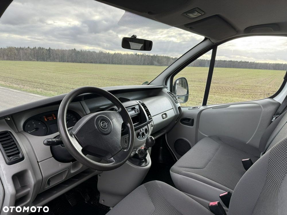 Opel Vivaro - 12
