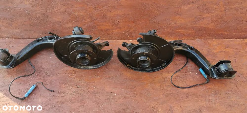 BMW E46,E36 WAHACZE TYŁ / ZWROTNICA TYŁ LEWA / PRAWA POD TARCZĘ  NR. 6 774 777 / 1 136 643 / 1 094 457 OEM - 7
