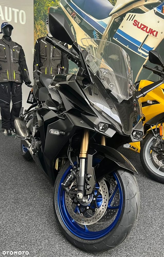 Suzuki GSX 1000 - 3