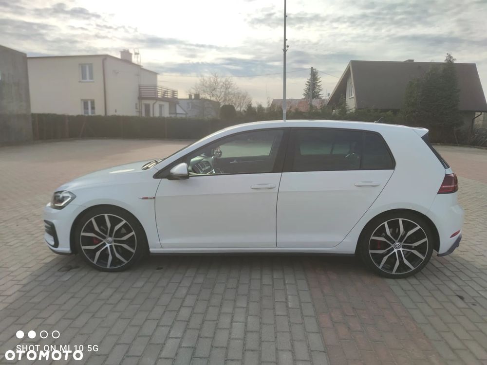 Volkswagen Golf GTI (BlueMotion Technology) - 4