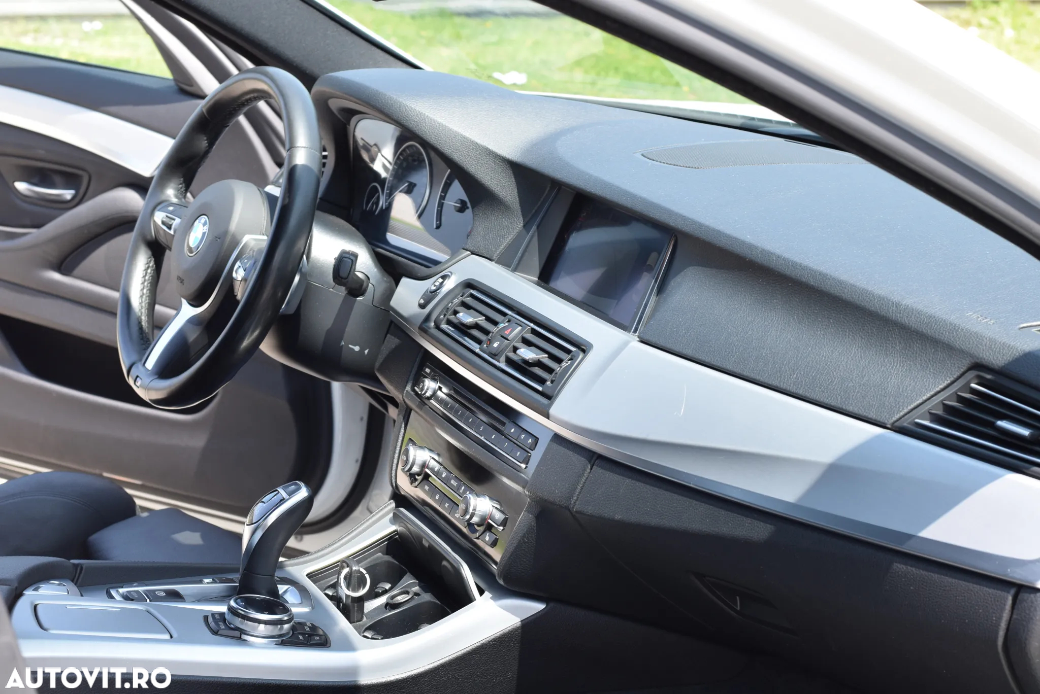 BMW Seria 5 525d Sport-Aut. - 9
