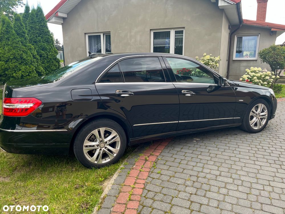 Mercedes-Benz Klasa E 350 CDI BlueEff Avantgarde - 4