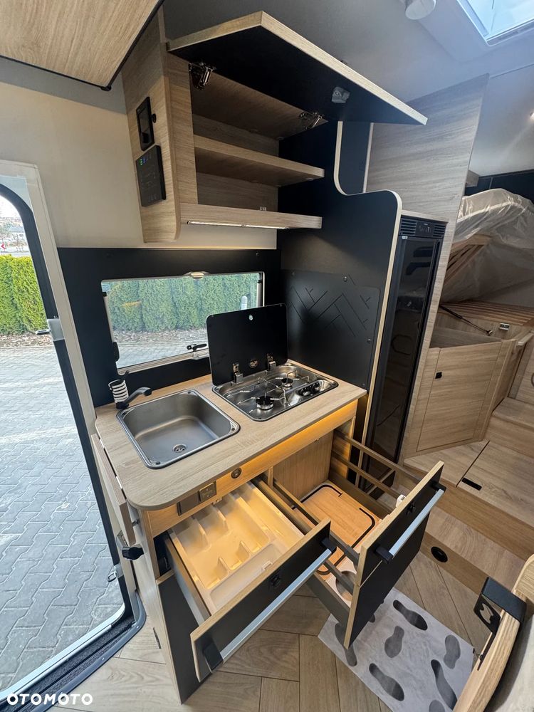 Ford Chausson 627 Titanium Line - 26