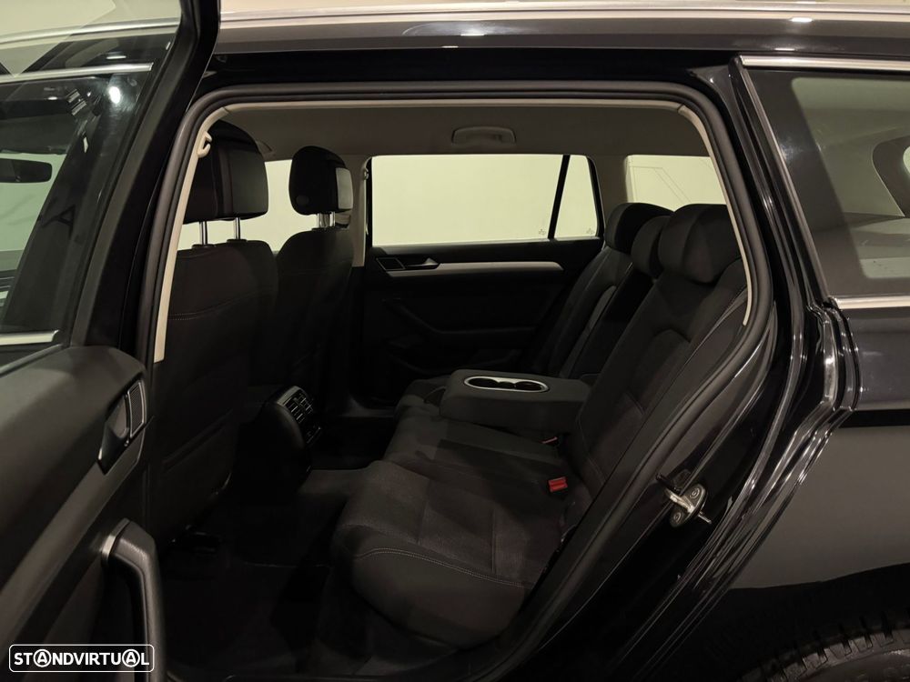 VW Passat Variant 1.6 TDI Confortline - 30