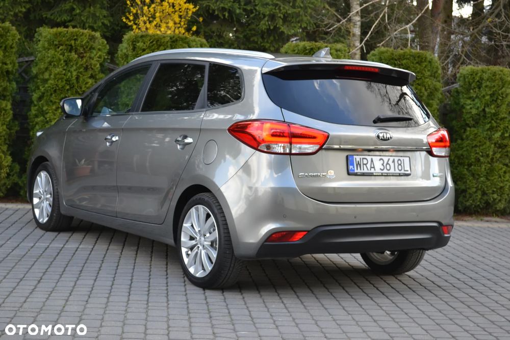 Kia Carens 1.7 CRDi Business Line 7os 7DCT - 17