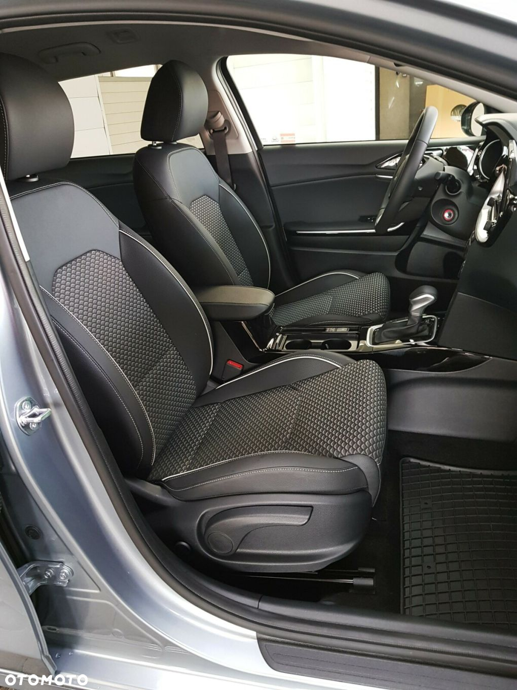 Kia Ceed 1.5 T-GDI Tribute DCT - 25