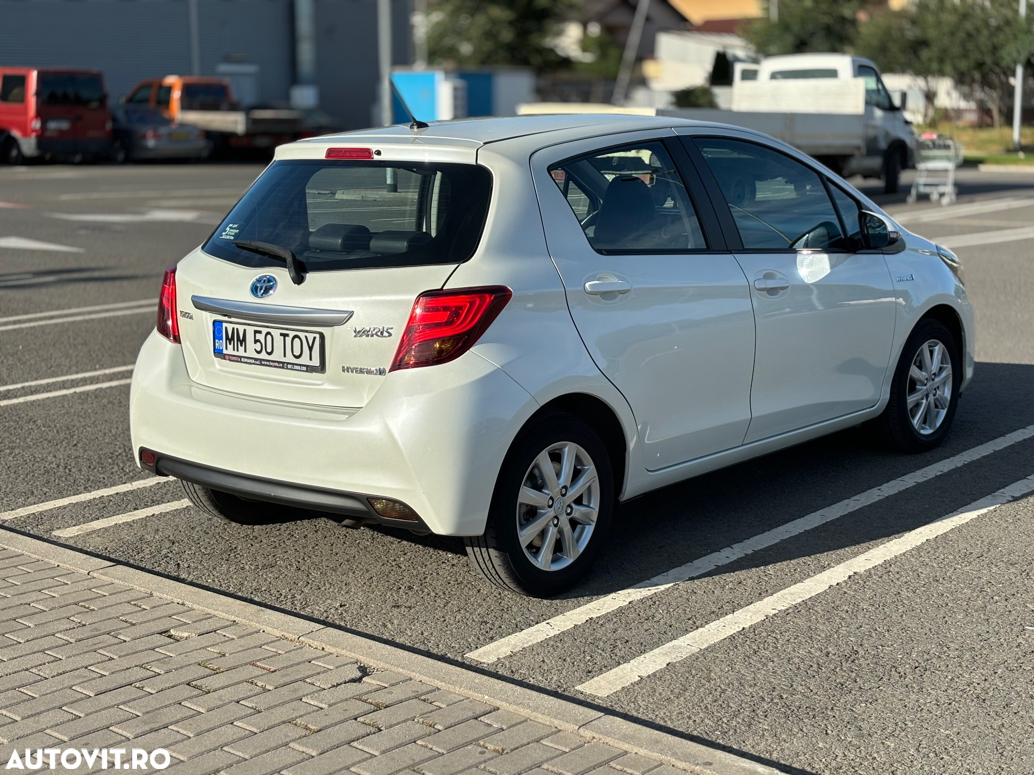 Toyota Yaris 1.5 VVT-i HSD Sol - 3