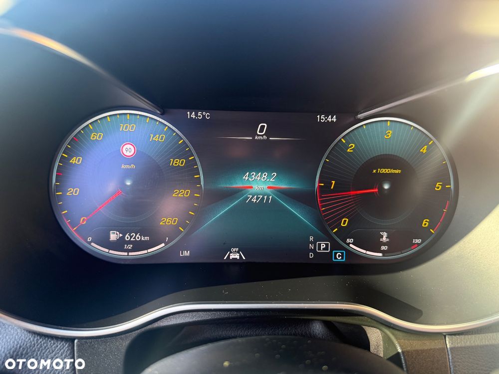 Mercedes-Benz GLC 300 d 4Matic 9G-TRONIC AMG Line - 12