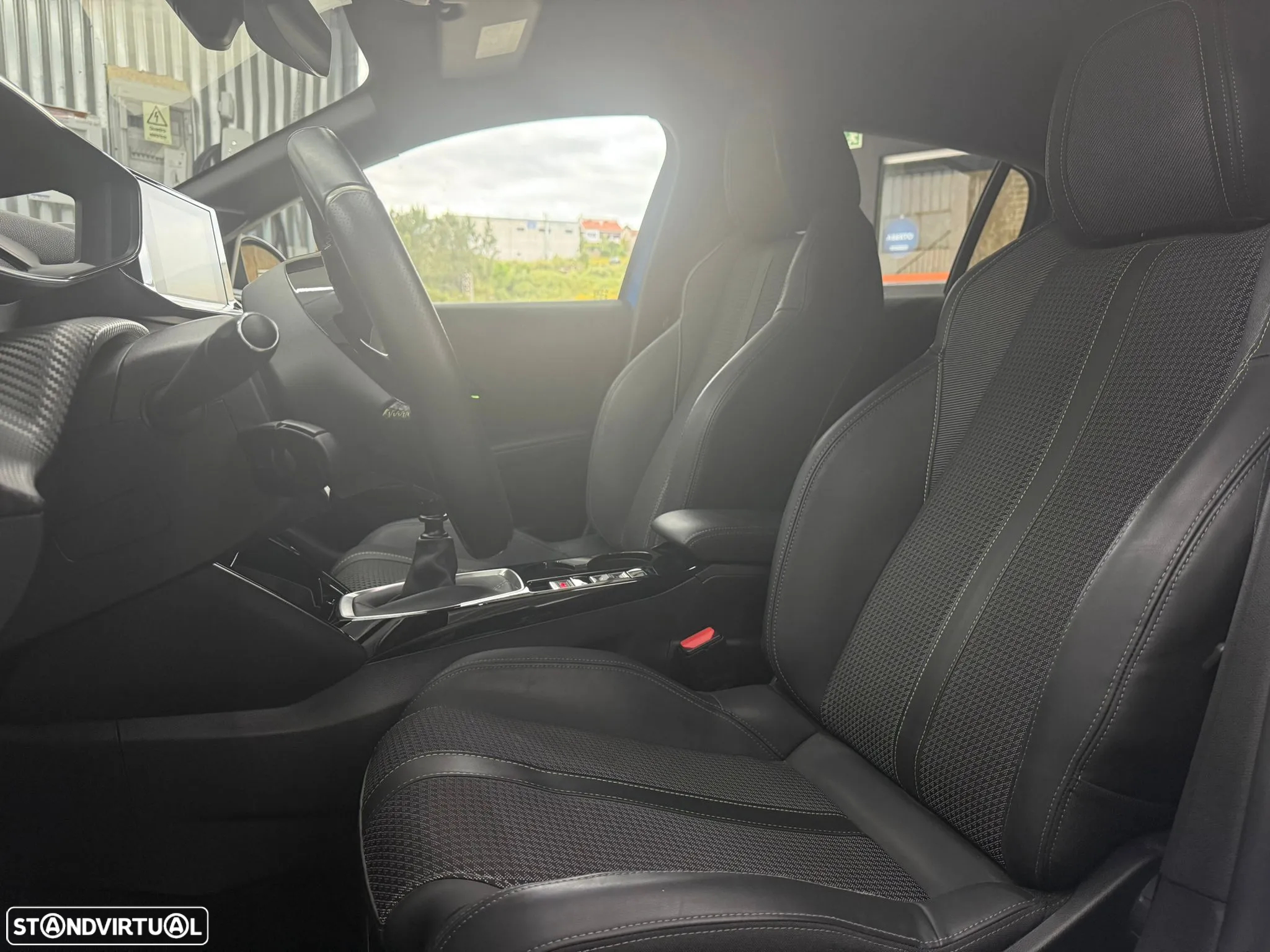 Peugeot 208 1.2 PureTech GT Line - 20