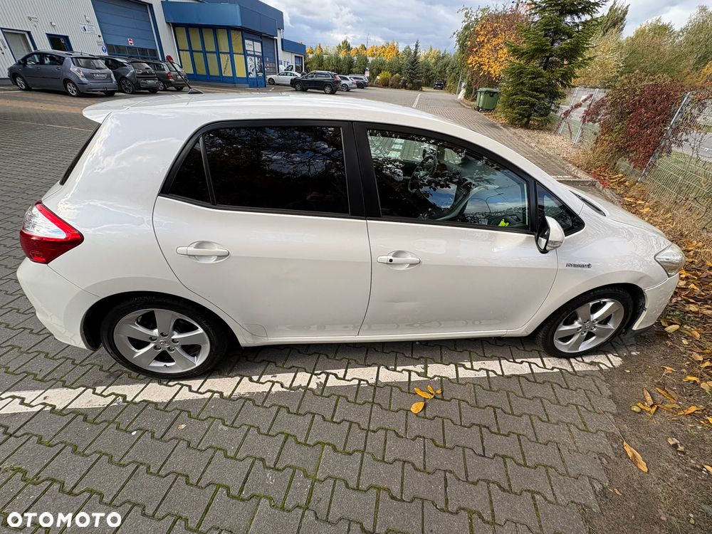 Toyota Auris 1.8 HSD Luna - 4