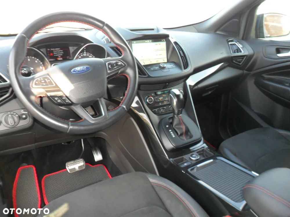 Ford Kuga 1.5 TDCi 2x4 ST-Line - 20