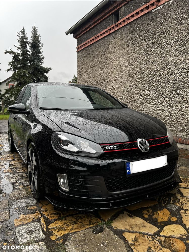 Volkswagen Golf - 6