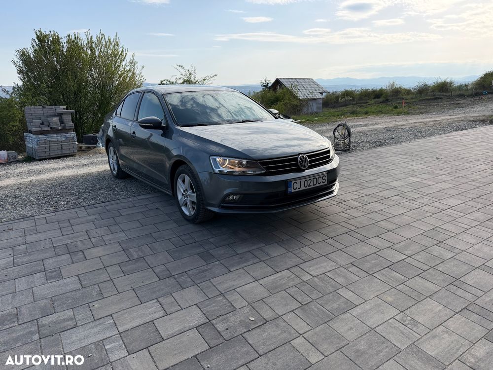 Volkswagen Jetta 2.0 TDI Comfortline - 7